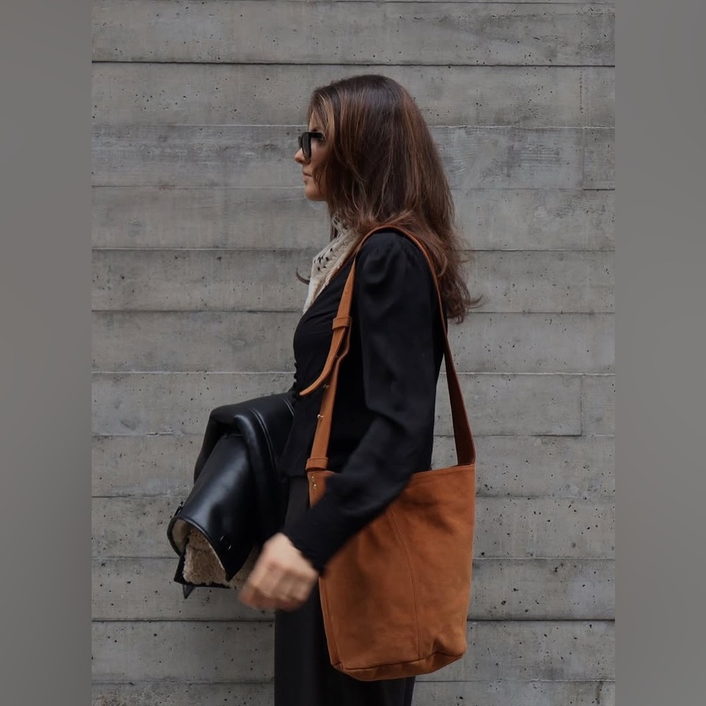 100% Leather Women’s Bucket Bag - Made in Mexico